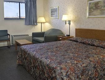 Travelodge By Wyndham Great Bend Esterno foto